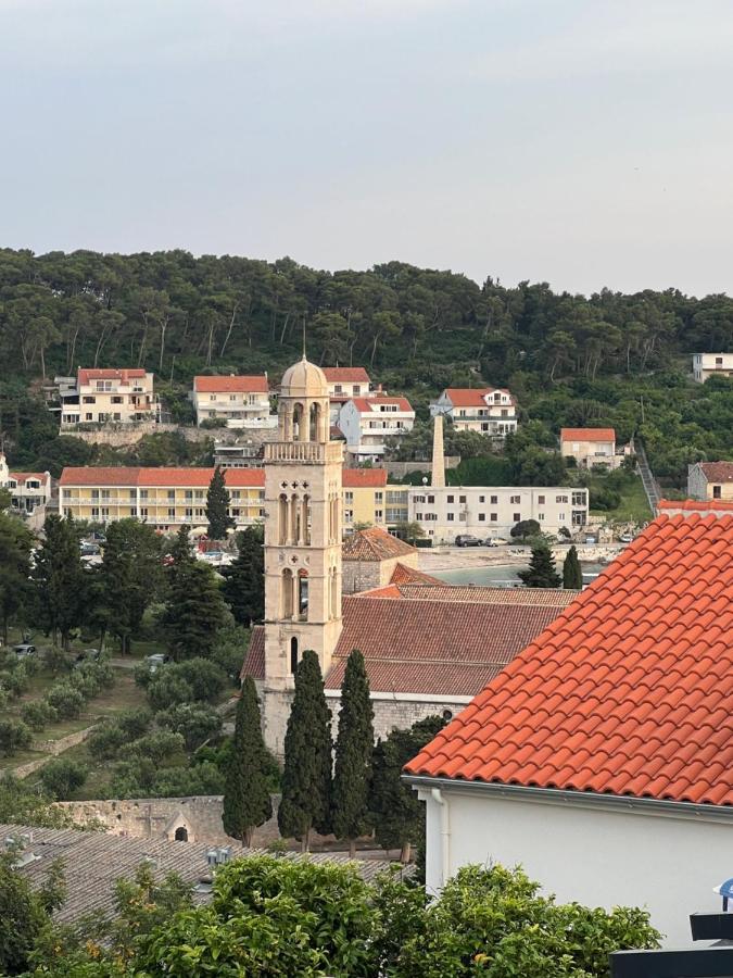 Jakov & Antonia Heritage Estate Hvar Town Eksteriør bilde