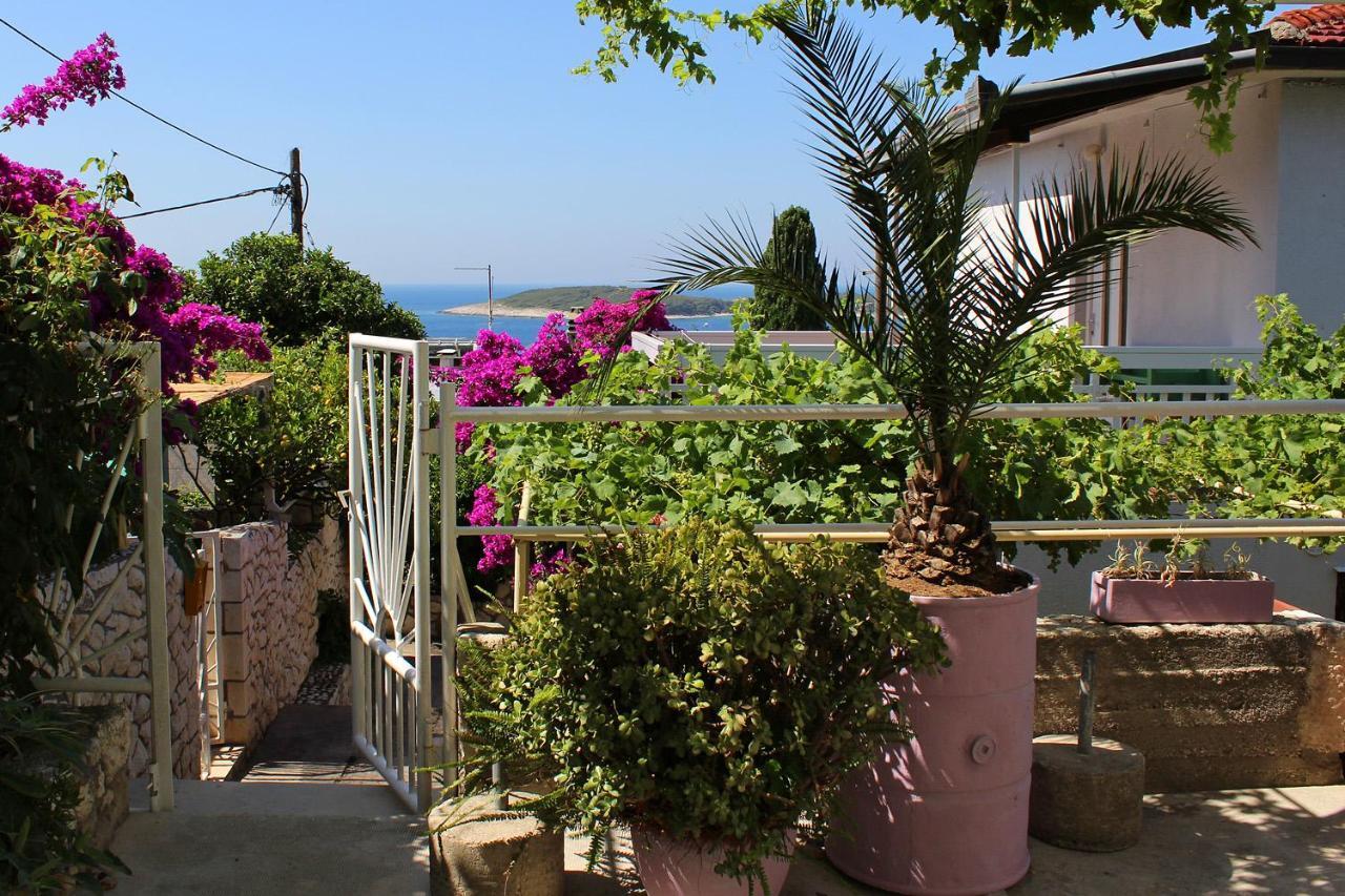 Jakov & Antonia Heritage Estate Hvar Town Eksteriør bilde